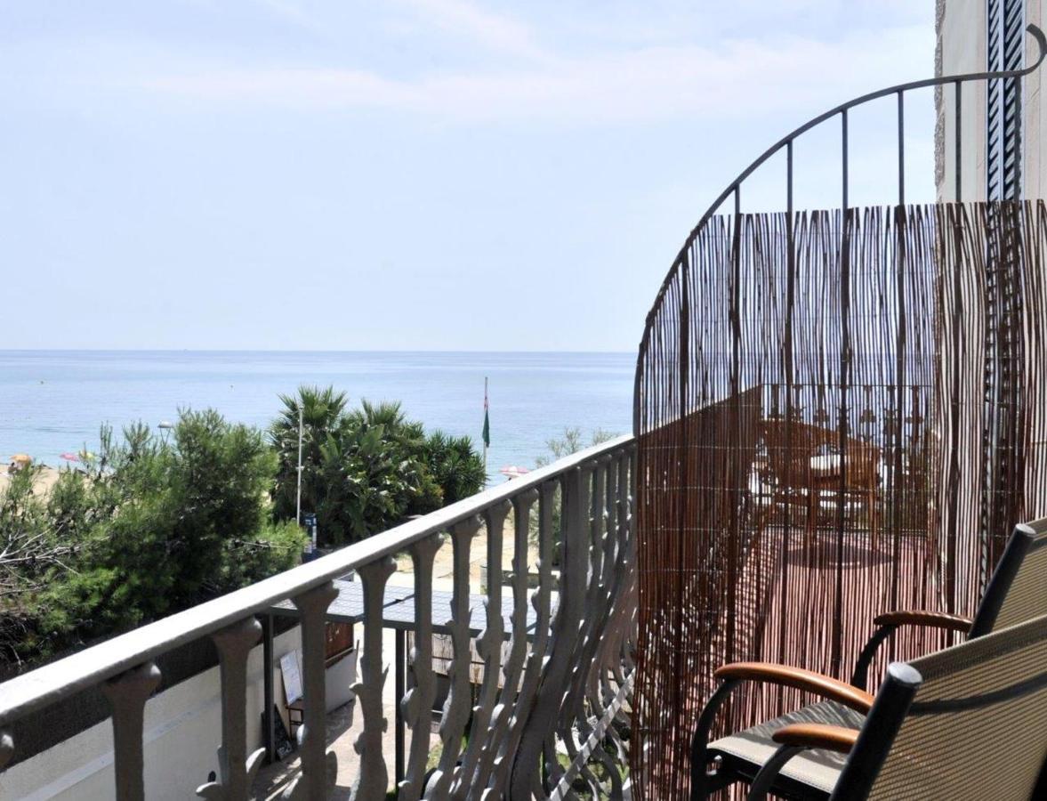 Hotel Kalima Кальдес-де-Эстрак Экстерьер фото